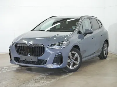 Używany BMW 225 Comfort Edition 245 KM (180 kW) 2023 Czarny Minivan
