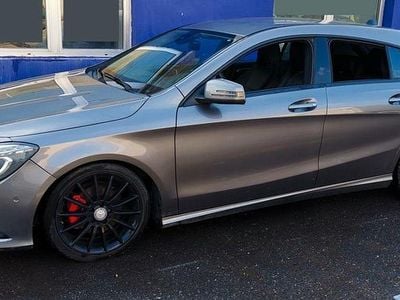 Usata Mercedes CLA200 Shooting Brake 136 CV (100 kW) 2017 Grigio Station wagon