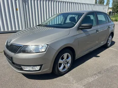 Używany Skoda Rapid Ambition 86 KM (63 kW) 2014 Szary Hatchback