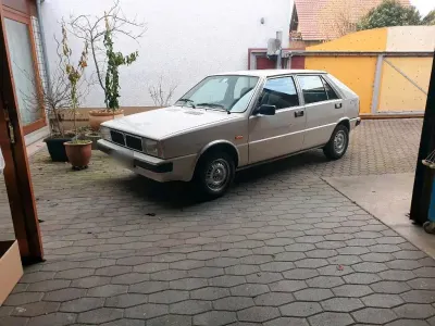 Gebraucht Lancia Delta 75 PS (55 kW) 1981 Weiß Kleinwagen