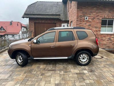 Braun Gebraucht 2011 Dacia Duster Prestige SUV | 6.900 € (Fairer Preis)