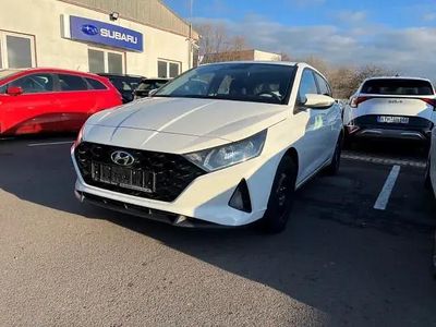 Gebraucht Hyundai i20 Edition 30 101 PS (74 kW) 2022 Weiß Limousine