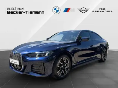 Gebraucht BMW i4 M Sport 294 kW (401 PS) 2025 Bmw individual tansanitblau Limousine