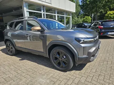Neu Dacia Duster Extreme 122 PS (89 kW) 2026 Grau SUV