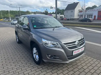 Gebraucht VW Tiguan Trendline 170 PS (125 kW) 2010 Grau SUV