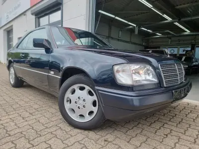 Gebraucht Mercedes E200 136 PS (100 kW) 1996 Schwarz Coupé