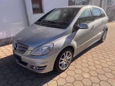 Gebraucht Mercedes B200 136 PS (100 kW) 2008 Silber Van / Kleinbus