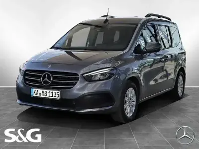 Gebraucht Mercedes T180 Progressive 116 PS (85 kW) 2024 Grau Van / Kleinbus