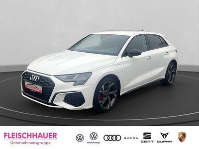 Weiss Gebraucht 2018 Audi A3 S-Line Limousine | 25.470 € (Teuer)