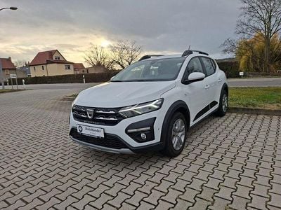 Weiß Gebraucht 2022 Dacia Sandero Comfort Limousine | 13.699 € (Fairer Preis)
