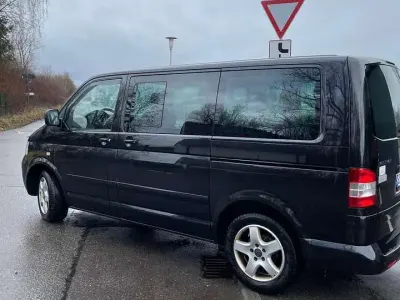 Gebraucht VW Multivan Highline 174 PS (127 kW) 2008 Schwarz Van / Kleinbus