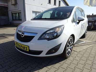 Gebraucht Opel Meriva Color Edition 140 PS (102 kW) 2012 Casablancaweiss/saphirschwarz Van / Kleinbus