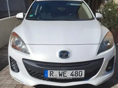 Gebraucht Mazda 3 Edition 105 PS (77 kW) 2012 Weiß Limousine