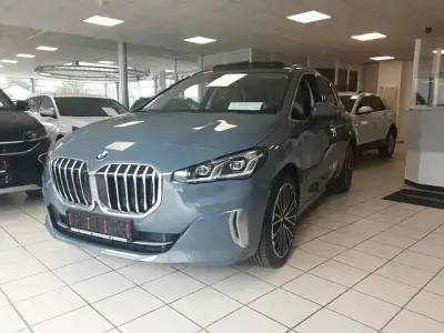 Gebraucht BMW 218 Active Tourer Luxury Line 136 PS (100 kW) 2024 Grau Van / Kleinbus