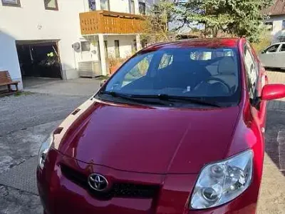 Gebraucht Toyota Auris 126 PS (92 kW) 2009 Rot Kleinwagen