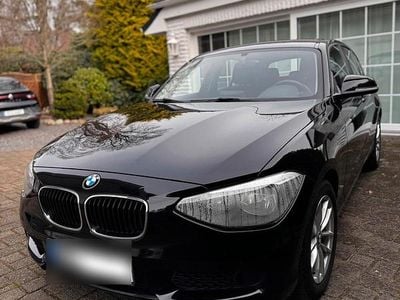Gebraucht BMW 114 102 PS (75 kW) 2013 Schwarz Kleinwagen