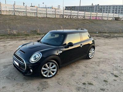 Gebraucht Mini Cooper S 192 PS (141 kW) 2019 Schwarz Kleinwagen