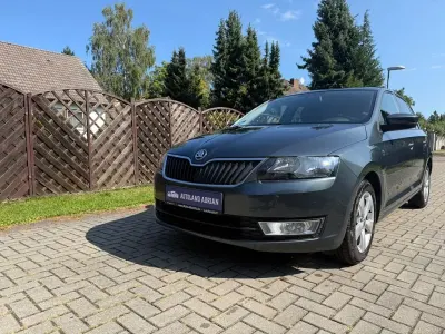 Gebraucht Skoda Rapid Ambition 86 PS (63 kW) 2015 Blau Kleinwagen
