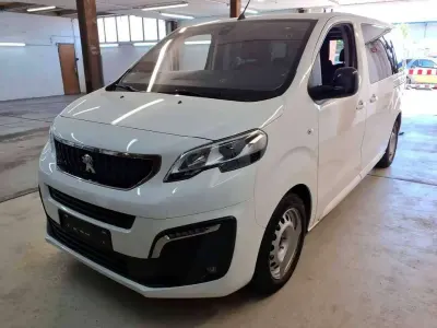 Gebraucht Peugeot Traveller S 144 PS (105 kW) 2022 Weiß Van / Kleinbus