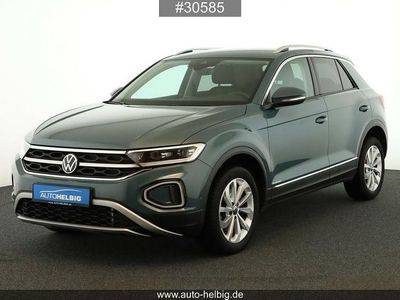 Second-hand VW T-Roc Style 150 CP (110 kW) 2024 Albastru SUV