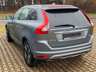 Grau Gebraucht 2017 Volvo XC60 SUV | 18.000 € (Etwas zu teuer)