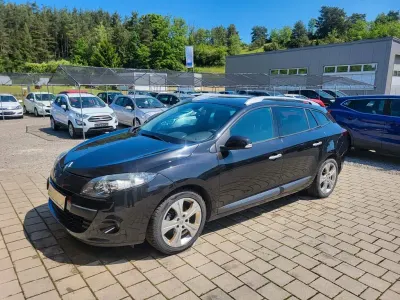 Gebraucht Renault Mégane III 131 PS (96 kW) 2010 Schwarz Limousine