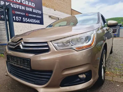 Gebraucht Citroën C4 Tendance 120 PS (88 kW) 2011 Gold Kleinwagen