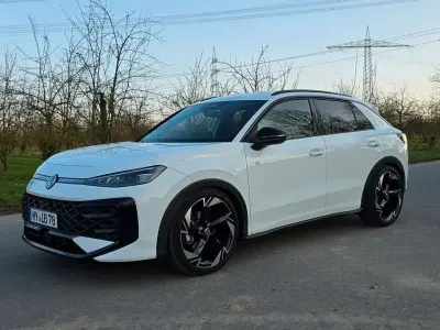 Gebraucht VW T-Roc Sound 150 PS (110 kW) 2025 Weiß SUV
