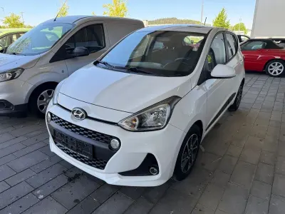 Gebraucht Hyundai i10 Style 87 PS (63 kW) 2017 Weiß Kleinwagen