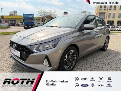Gebraucht Hyundai i20 Trend 101 PS (74 kW) 2021 Brass pearl mineraleffekt Kleinwagen