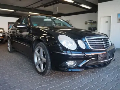 Gebraucht Mercedes E500 Avantgarde 387 PS (284 kW) 2007 Schwarz Limousine