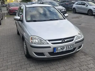 Używany Opel Corsa 60 KM (44 kW) 2004 Szary Hatchback