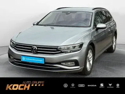 Gebraucht VW Passat Business 200 PS (147 kW) 2023 Pyritsilber metallic Kombi