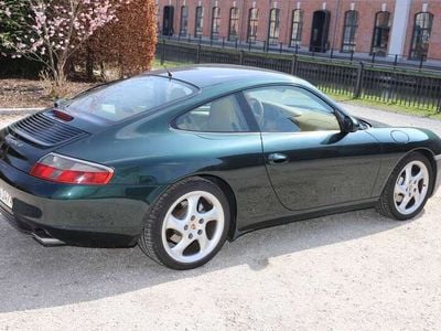 Porsche 911 Carrera 4