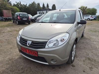 Usata Dacia Sandero Ambiance 75 CV (55 kW) 2009 Utilitaria