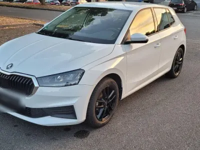 Gebraucht Skoda Fabia Active 65 PS (47 kW) 2022 Weiß Kleinwagen