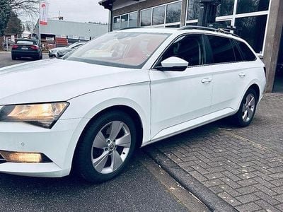 Gebraucht Skoda Superb Ambition 190 PS (139 kW) 2015 Weiß Kombi