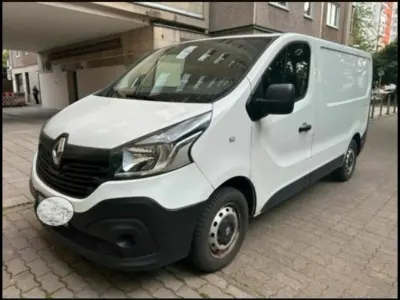 Gebraucht Renault Trafic 121 PS (88 kW) 2018 Weiß Van / Kleinbus