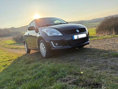Gebraucht Suzuki Swift Club 94 PS (69 kW) 2015 Schwarz Kleinwagen