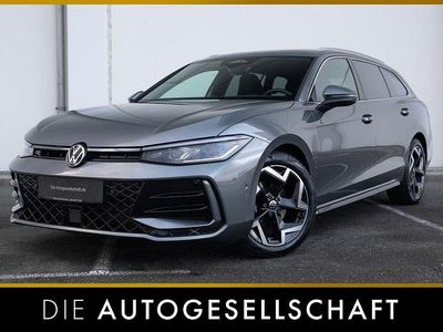 Gebraucht VW Passat R-line 150 PS (110 kW) 2024 Diabasgrau metallic Kombi