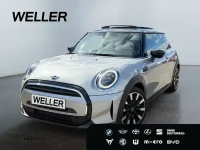Usado Mini Cooper Classic 136 HP (100 kW) 2023 Prateado Citadino