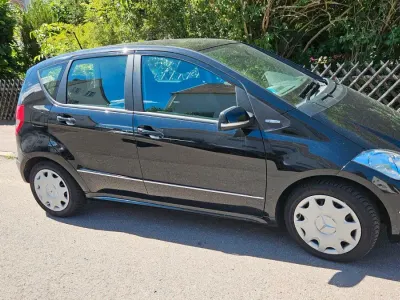 Gebraucht Mercedes A160 Avantgarde 95 PS (69 kW) 2012 Schwarz Kleinwagen