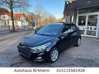 Gebraucht Hyundai i20 Select 75 PS (55 kW) 2020 Schwarz Kleinwagen