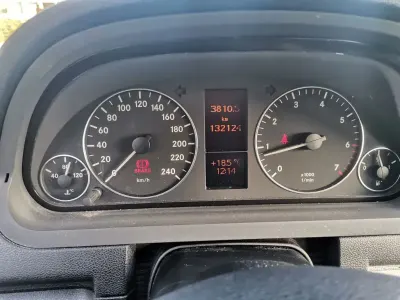 Używany Mercedes A160 Avantgarde 95 KM (69 kW) 2010 Niebieski Minivan