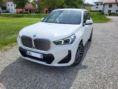 Gebraucht BMW iX1 Efficient Dynamics 150 kW (204 PS) 2025 Weiß SUV