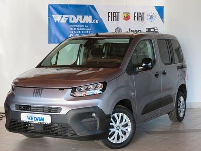 Neu Fiat Doblò 102 PS (75 kW) 2025 Silber Van / Kleinbus