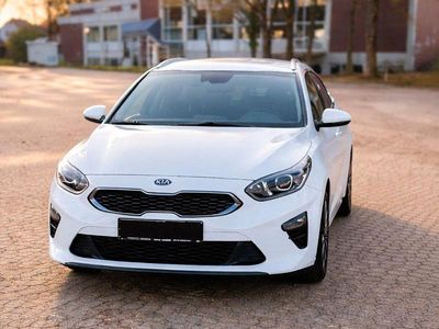 Second-hand Kia Ceed Sportswagon Vision 136 CP (100 kW) 2021 Alb Break