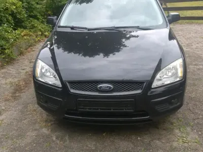 Gebraucht Ford Focus 100 PS (73 kW) 2007 Schwarz Limousine