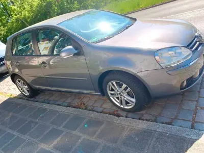 Gebraucht VW Golf V 80 PS (58 kW) 2005 Grau Kleinwagen