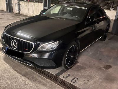Schwarz Gebraucht 2016 Mercedes E200 Avantgarde Limousine | 22.990 € (Fairer Preis)